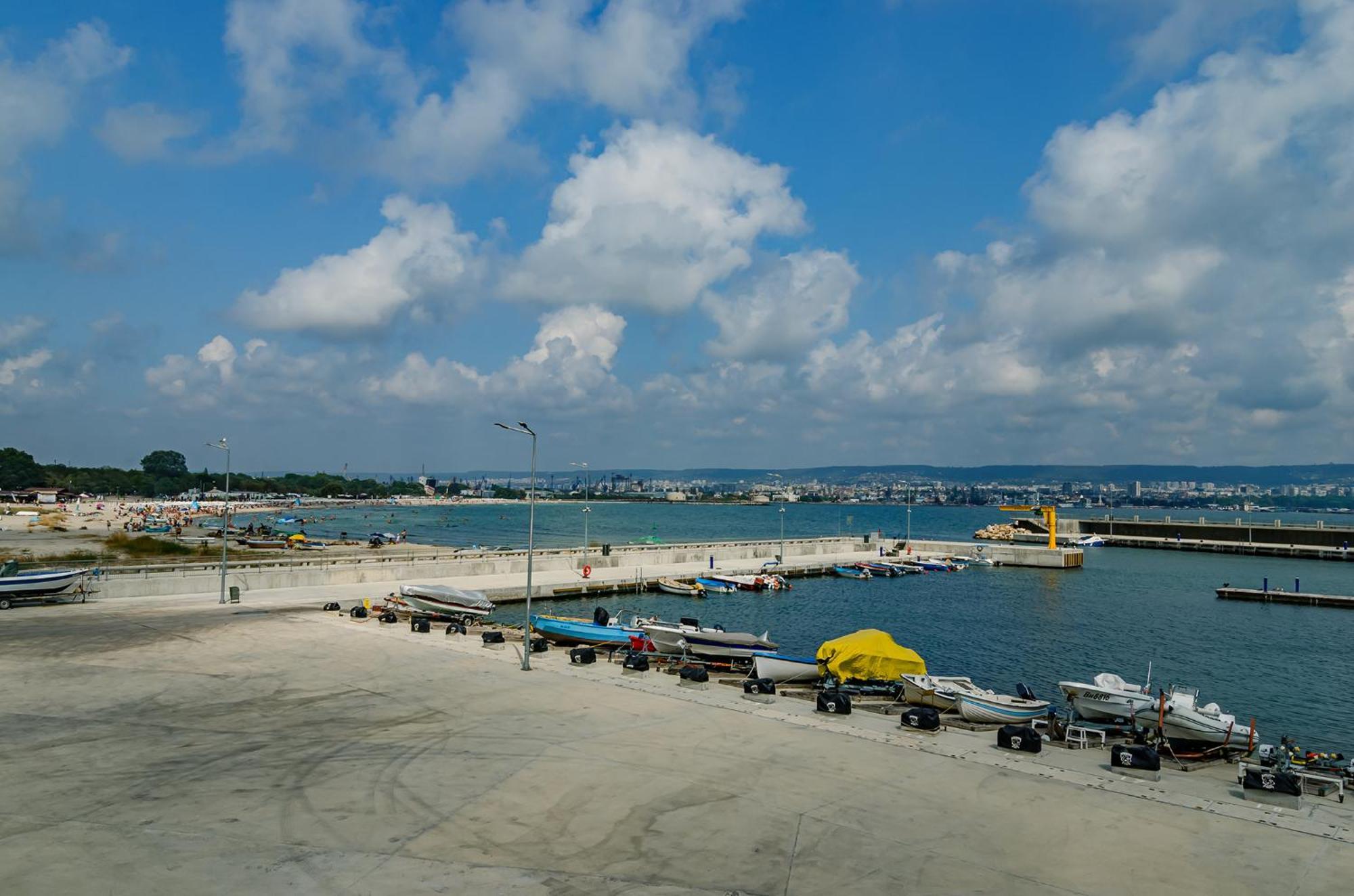 Appartamento Апартамент Гардения Varna Esterno foto